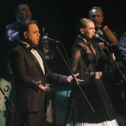 LA AÚTENTICA INTERNACIONAL SONORA SANTANERA